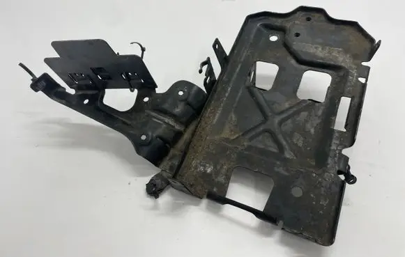 Opel Insignia B Battery tray 84221669