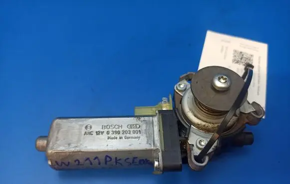 Mercedes-Benz E W211 Seat adjustment motor 0390203001 820289224