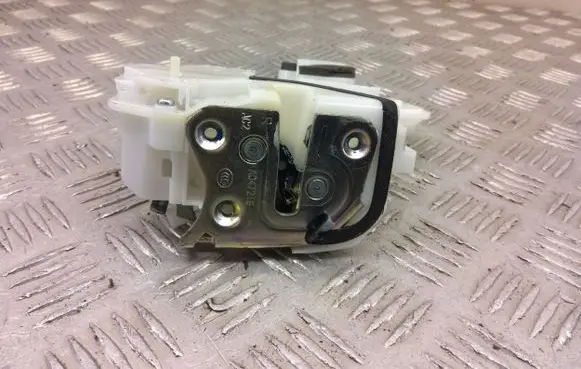 Mitsubishi Outlander Rear door lock A047216