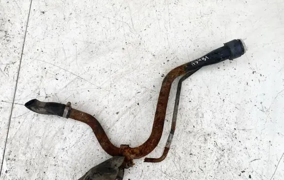 Fuel tank filler neck pipe
