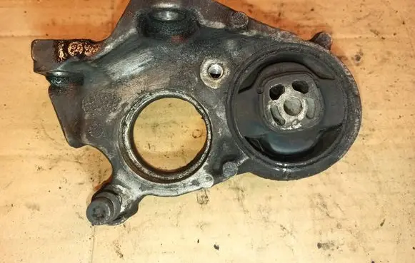 Citroen C5 Driveshaft support bearing bracket 