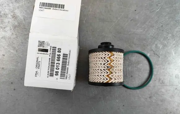 Citroen C4 Cactus Fuel filter 9801366680 3646465