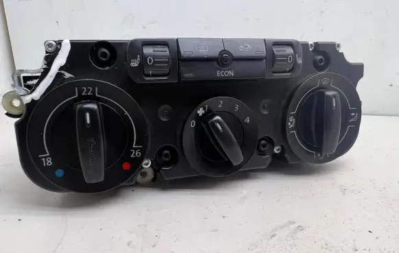 Volkswagen Touran I Climate control unit