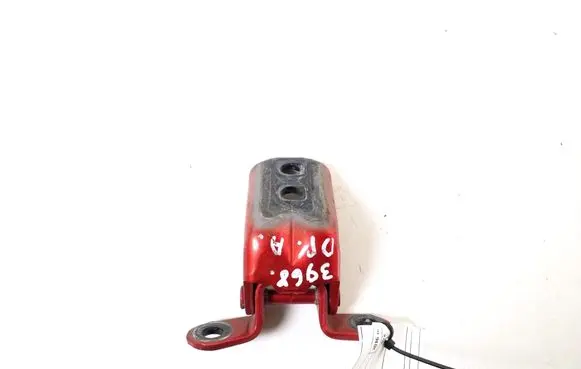 Renault Kadjar Front door lower hinge 