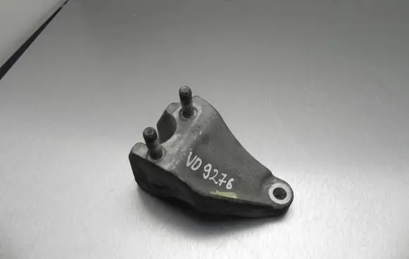 Ford Fiesta Engine mounting bracket 8V517M125AC VD9276