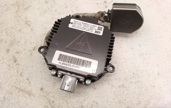 Nissan Murano Z50 Headlight ballast module Xenon NZMNS111LBNA