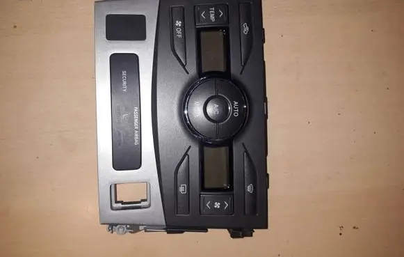 Toyota Corolla E140 E150 Climate control unit 5590012A60