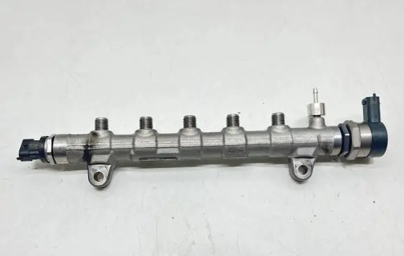Hyundai Tucson TL Fuel main line pipe 314002A650 0445214323 9393894