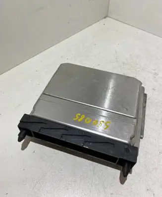 Volvo S80 Engine control unit/module 08667710A 0000007913