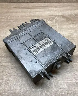 Renault Scenic I Engine control unit/module ECU 7700105953 0281001809 7700110647