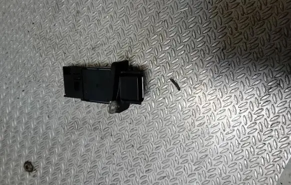 Nissan Micra Mass air flow meter AFH70M38 3522S