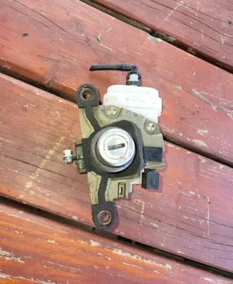 Audi A4 S4 B5 8D Tailgate/trunk/boot lock/catch/latch 8D0862055