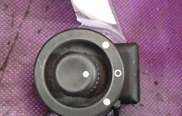 Renault Megane II Wing mirror switch 