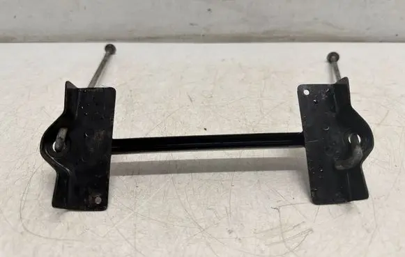 Mitsubishi Space Star Battery bracket