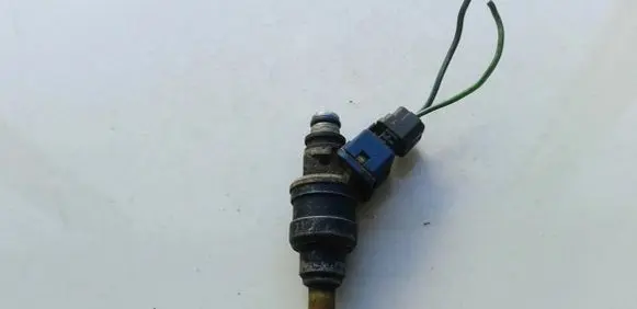 Mitsubishi Carisma Fuel injector 925093001