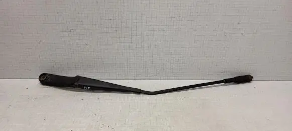 Mercedes-Benz A W169 Front wiper blade arm A1698200140
