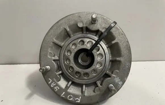 BMW 7 F01 F02 F03 F04 Front upper strut mount 6776139