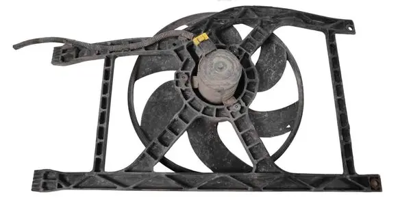 Radiator cooling fan shroud
