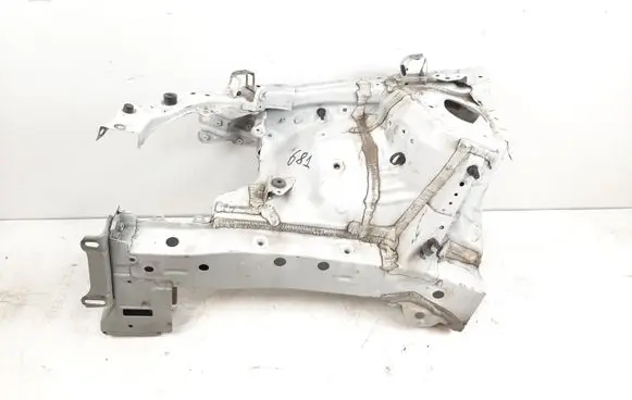 Toyota Auris E180 Front side member 