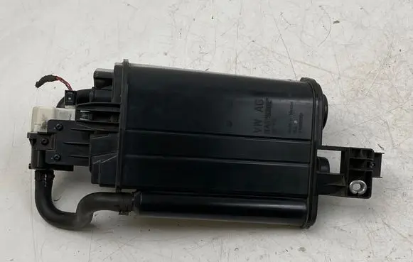 Volkswagen Arteon Active carbon filter fuel vapour canister 3Q0201801B 3Q0201797A