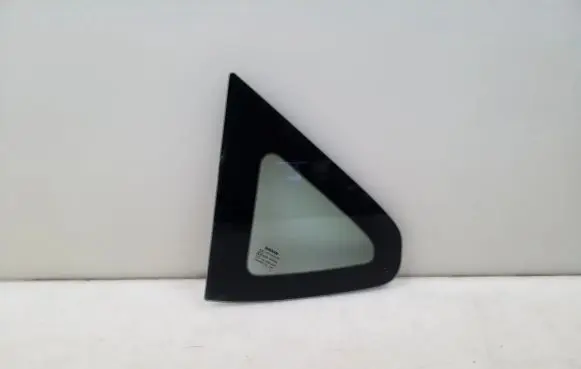 Nissan Qashqai Rear side window