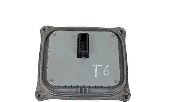 Alfa Romeo Stelvio Xenon control unit/module 147000026900