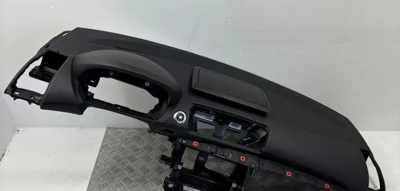 BMW 1 E81 E87 Dashboard 