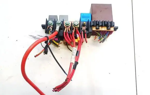 Audi A6 S6 C5 4B Fuse box set 8l0941822a