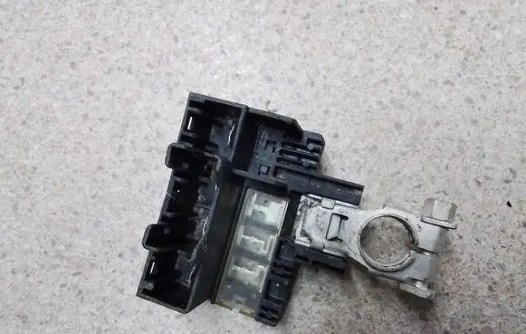 Lexus RX 450H Battery relay fuse 8228448060