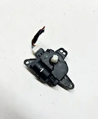 Hyundai Tucson TL A/C air flow flap actuator/motor 