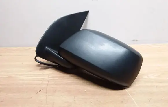 Nissan Navara D40 Front door electric wing mirror 96302EB110