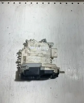 Audi A6 S6 C6 4F Rear door lock 4F0839016J