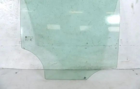 Opel Mokka X Rear door window glass 43R-000479