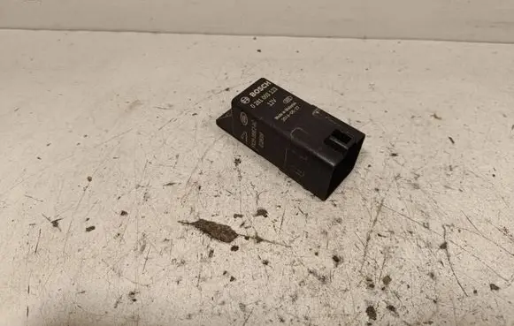 Jaguar XE Glow plug pre-heat relay FX23189E2AC