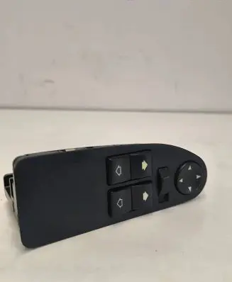 BMW 5 E39 Electric window control switch 8368967
