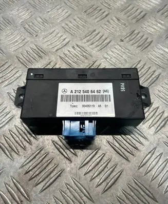 Mercedes-Benz E W212 Air suspension control unit module (rear) A2125406462