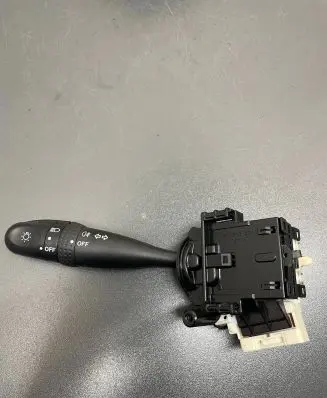 Suzuki Swift I Indicator stalk 173744