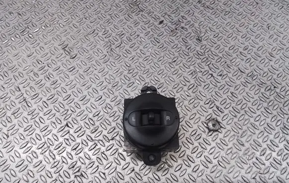 KIA Picanto Wing mirror switch