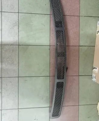 Volkswagen II LT Bonnet/hood grill 0000
