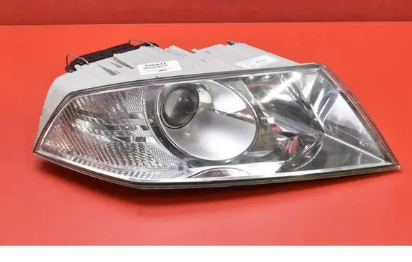 Skoda Octavia Mk2 (1Z) Headlight/headlamp 0000