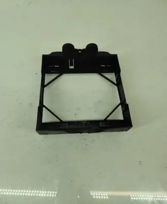 BMW 5 F10 F11 Radiator mount bracket 17217572542 P8413002 S3909001