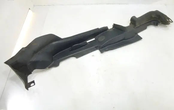 Audi A4 S4 B9 Intercooler air guide/duct channel 8W0821170