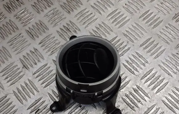Ford Fiesta Dashboard side air vent grill/cover trim BRAK