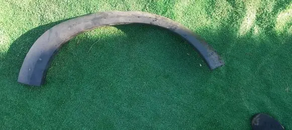 Volvo XC70 Front arch trim 31283105