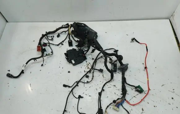 Volvo XC40 Engine installation wiring loom 32301430