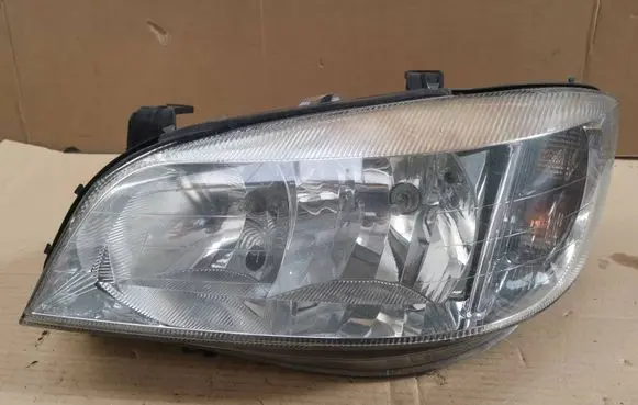 Opel Zafira A Headlight/headlamp 90582021