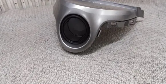 Dashboard side air vent grill/cover trim