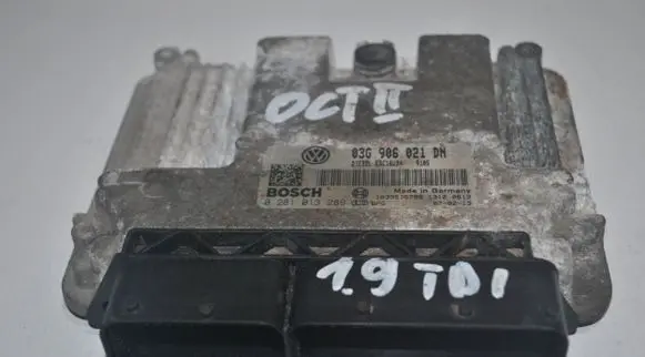 Skoda Octavia Mk2 (1Z) Engine control unit/module 03G906021DN 0281013289 1039S16788