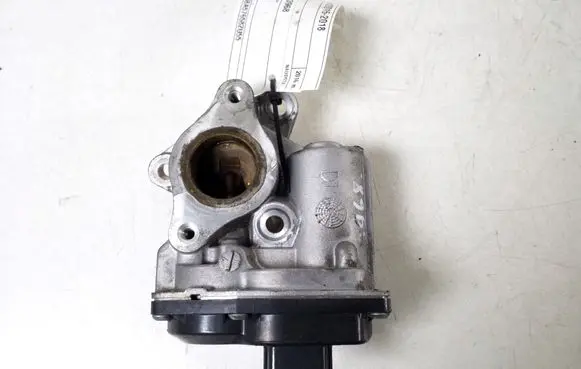Renault Kadjar Electric throttle body valve 147102557R