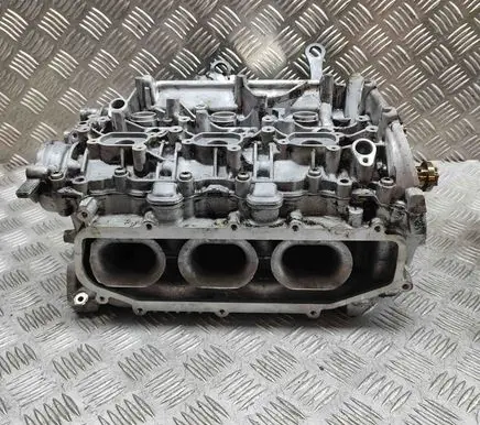 Porsche Cayenne (9Y0 9Y3) Engine head 06M103469H 06M103403AF